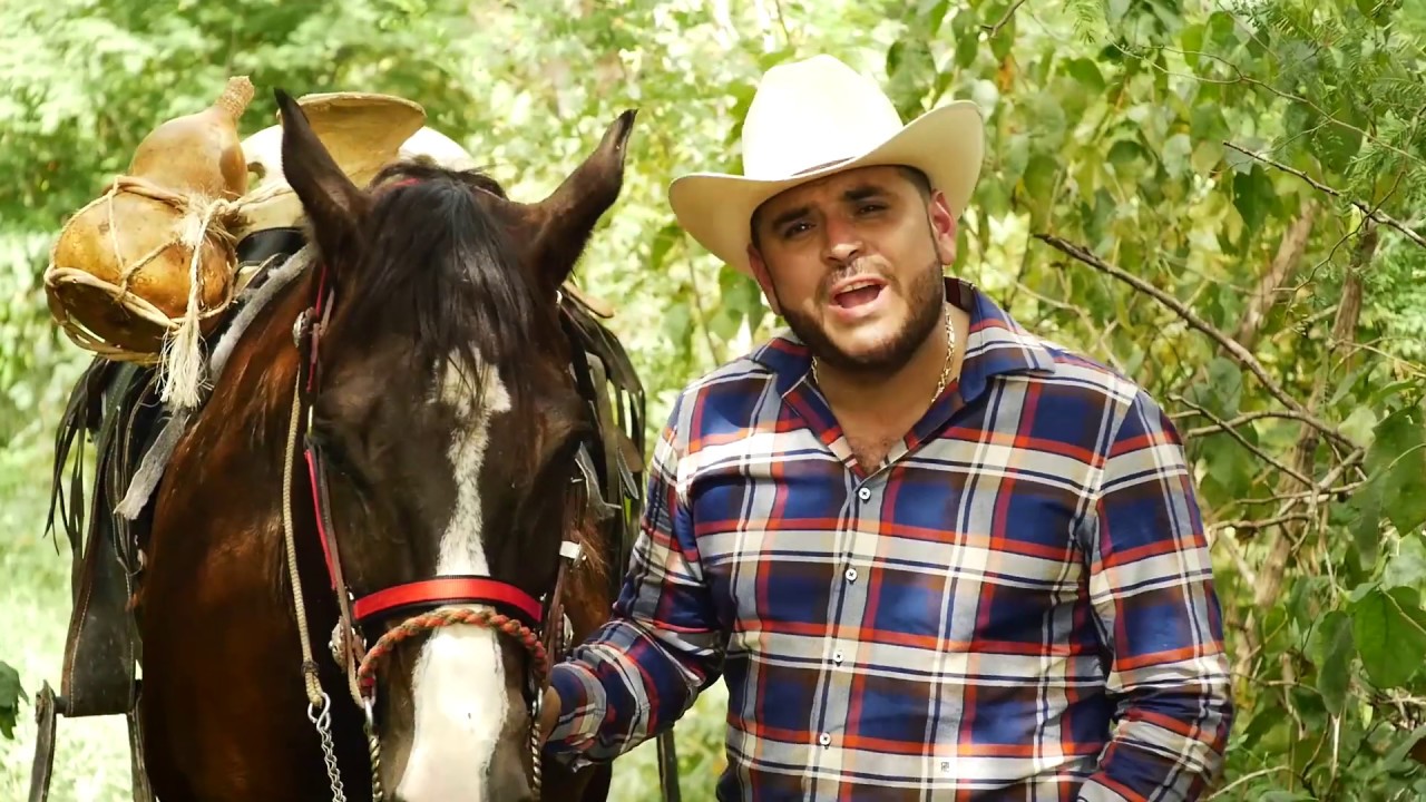 El Komander - No Ocupa La Banda Pa' Bailar Mi Cuaco (Video Oficial)
