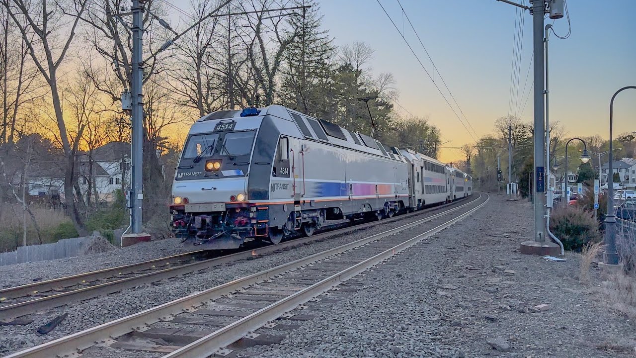 Midday/evening rush hour on the North Jersey Coast Line At Middletown, NJ feat. 4514, and SA-31