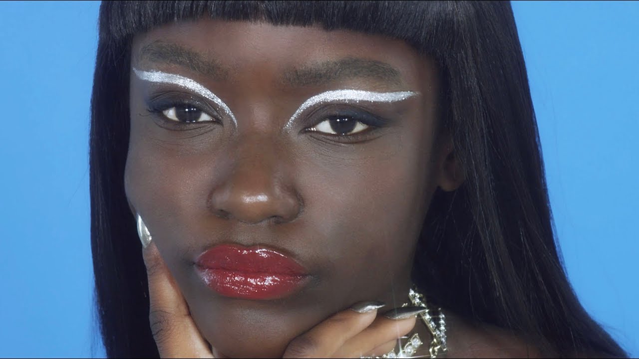 MAKE-UP I Supa Star Girl - How To Make It Look ICY