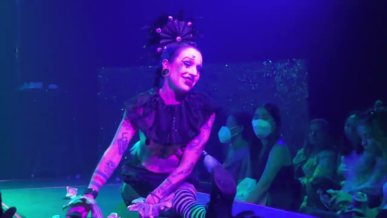 Queer Variety Show Vlog🌈🤡🦄 - House of Yes