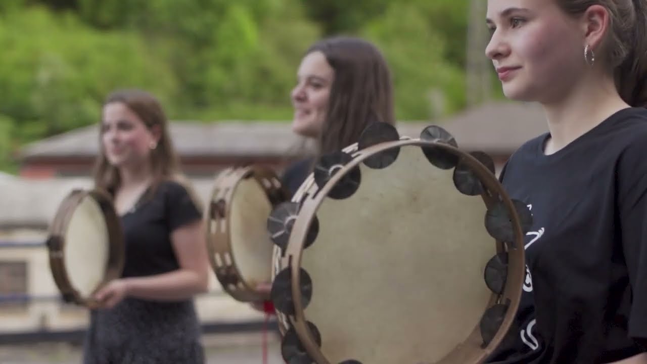 Música, Patrimonio y Naturaleza - BANDINA TRADICIONAL DE LA ESCUELA DE MÚSICA DE MIERES