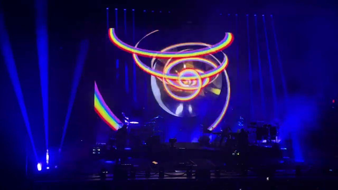 Dark Side of the Moon medley by Brit Floyd 