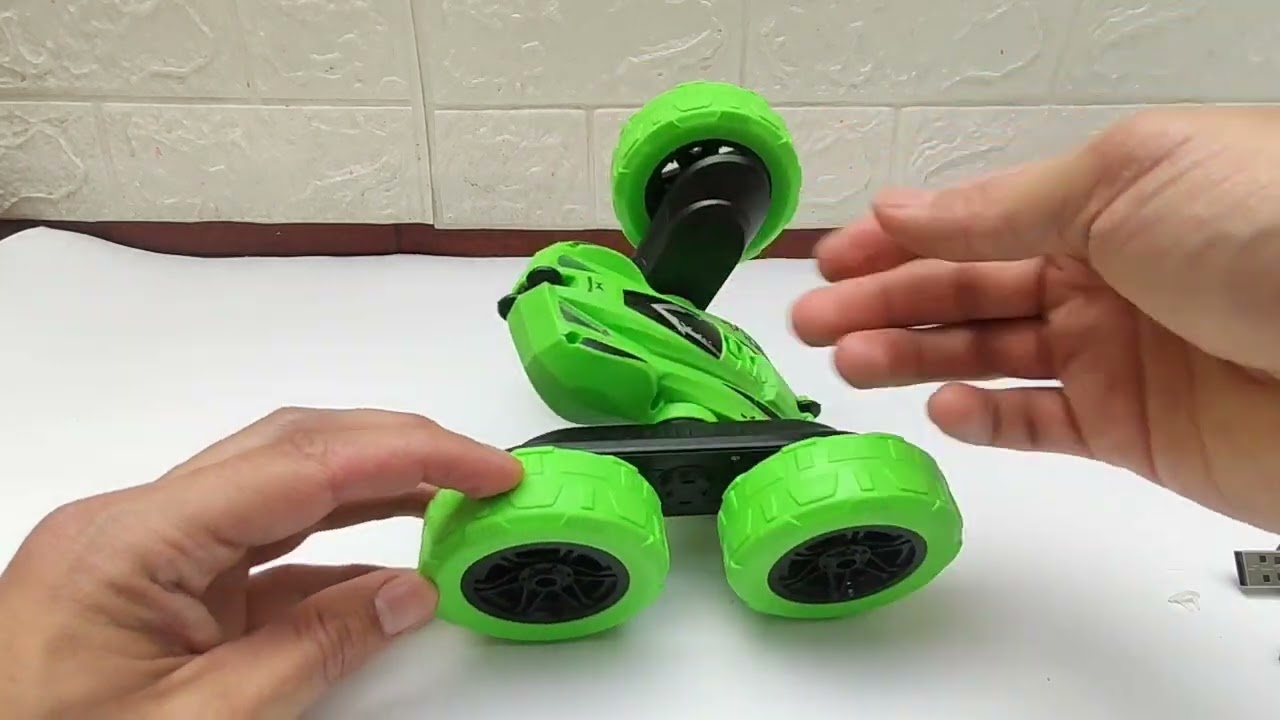 Unboxing Carro Acrobático Rápid Monster VDM-49227 toys  360°  Recargable autonomia de 10m a 15m