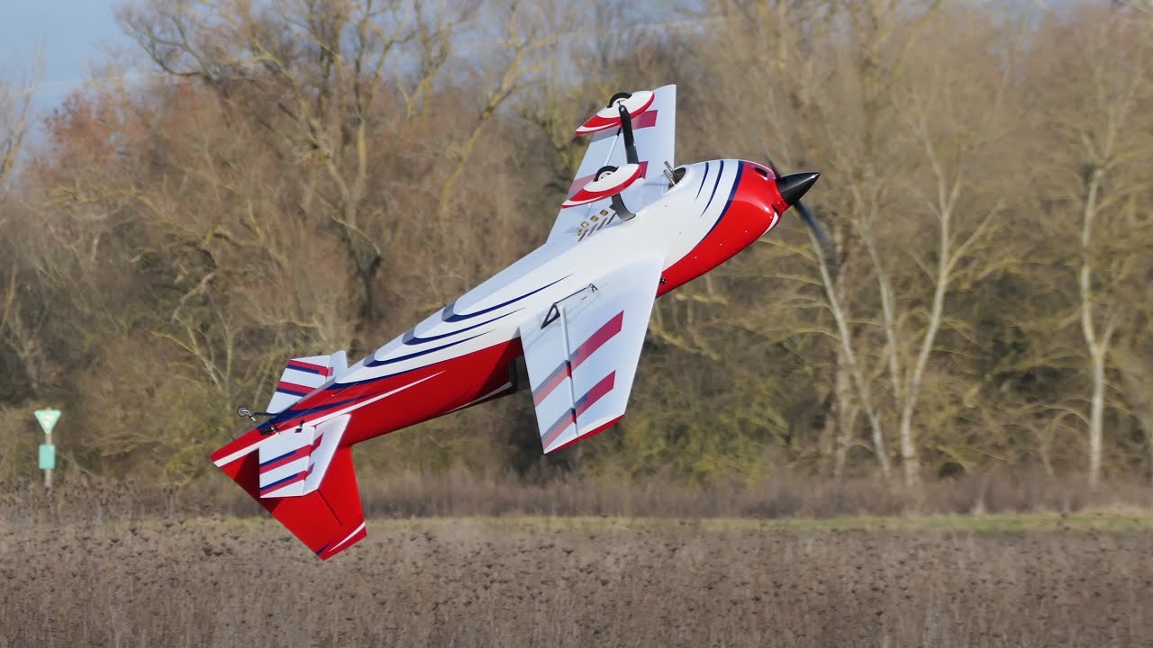 CARF EXTRA 330LX 2.6m | 4th flight by 14 year old Maximilian Fiehn 