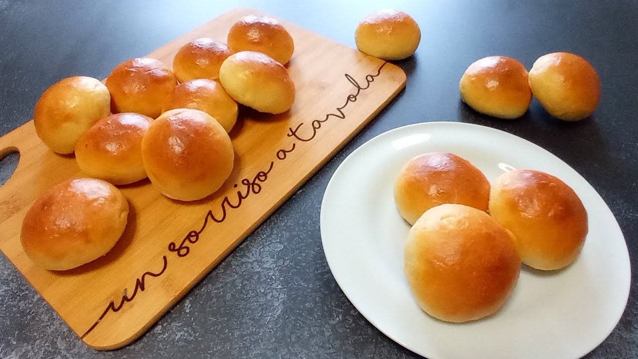 PANINI DOLCI ALLA PANNA - SOFFICI, PROFUMATI E LEGGERISSIMI - FACILI SENZA IMPASTO