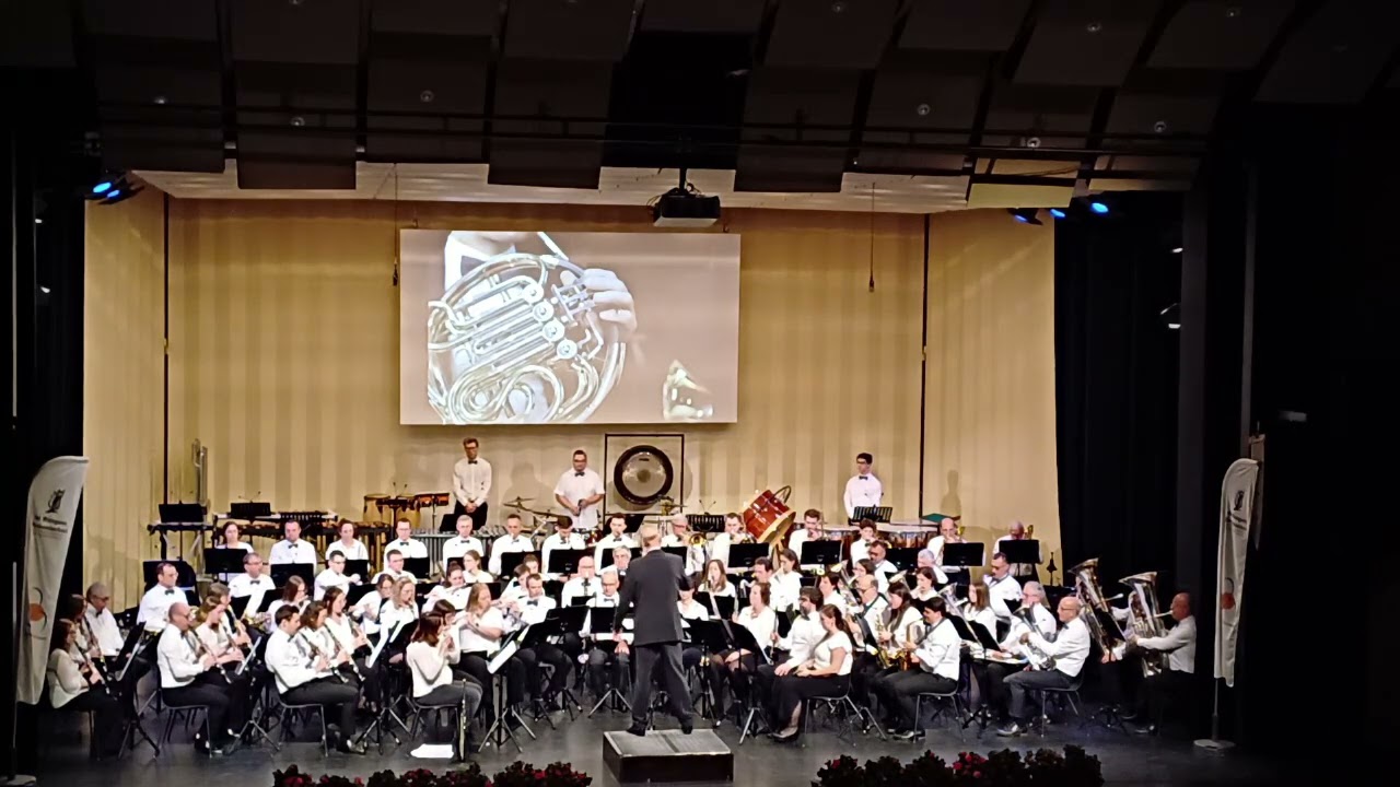 Serenade for wind band Derek Bourgeois
