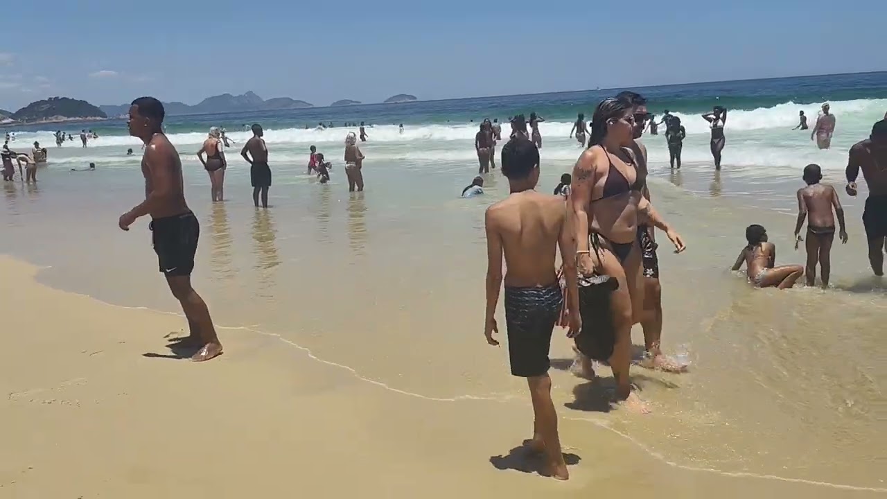 Walking in Copacobana 