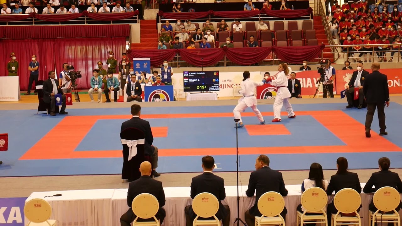 Ceyco Georgia (INA) Vs Sophal Phuong (CAM) - Female Kumite -68 Kg Sea Games 2022