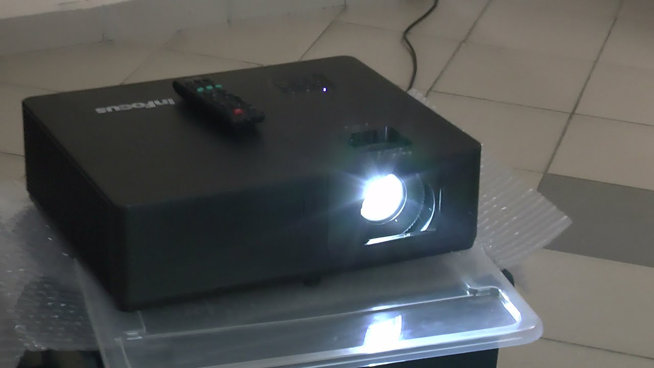 InFocus INL3149WU projector