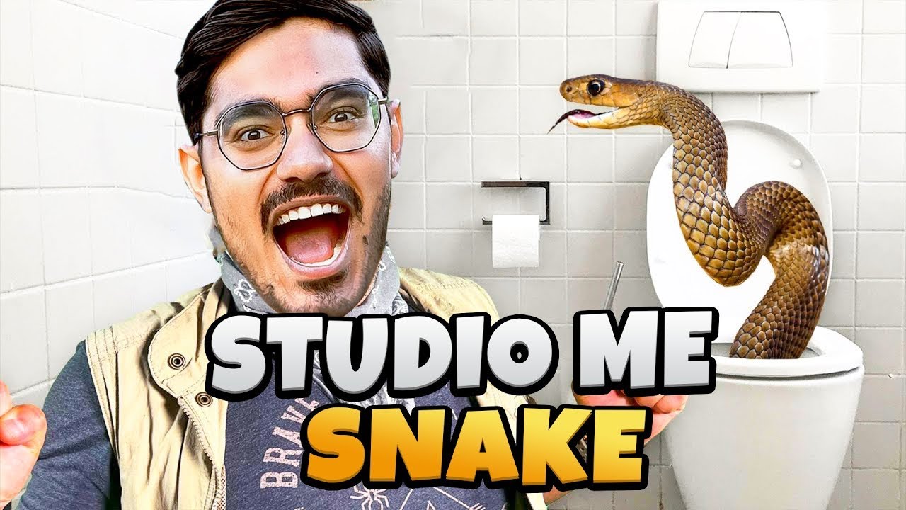 Humare Studio Me Ghus Gaya Cobra Snake😱