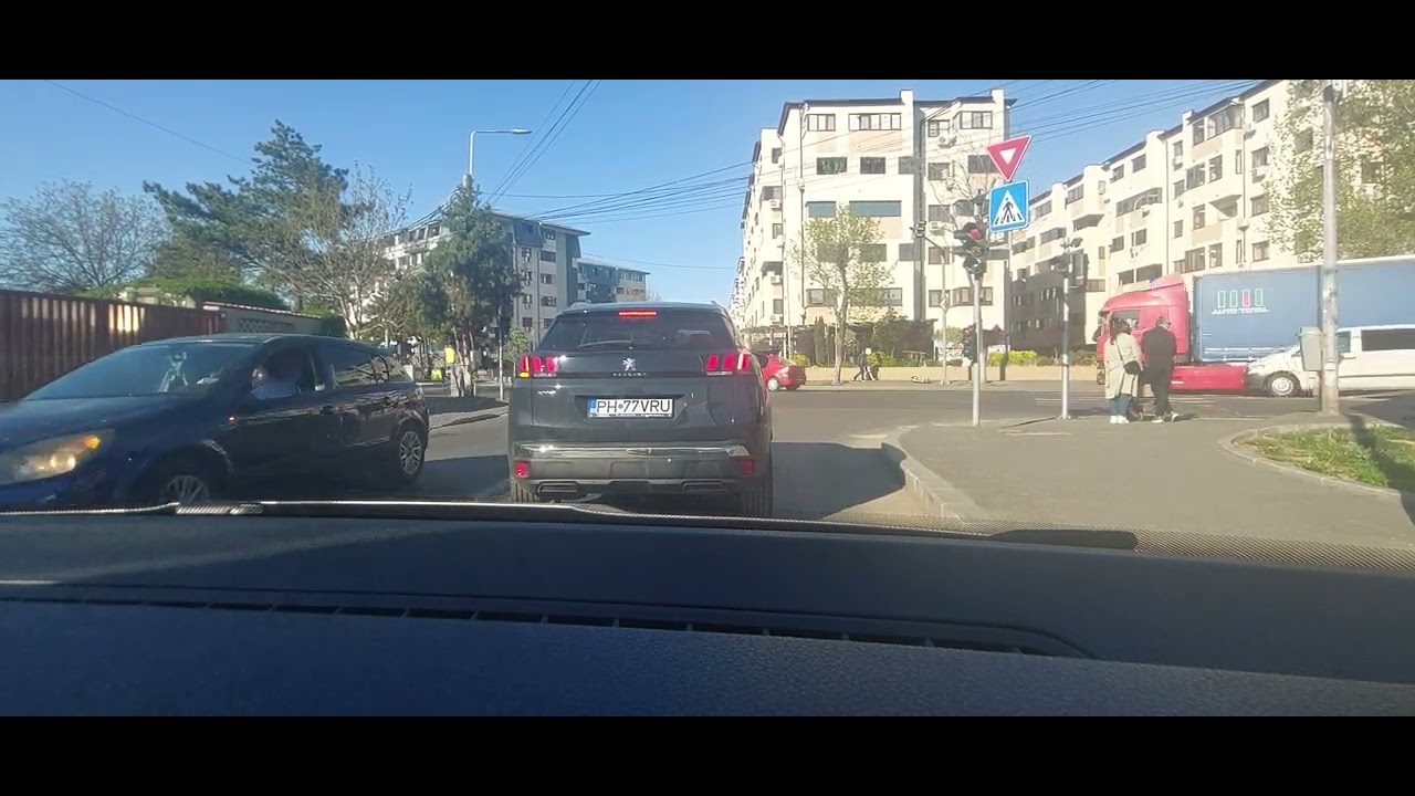 Traseu examen Grand Arena, viraj stânga în intersecție la Lidl.