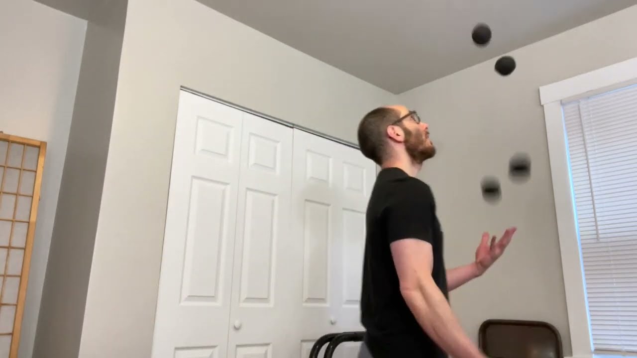 Learn to juggle 5 balls: top 3 drills
