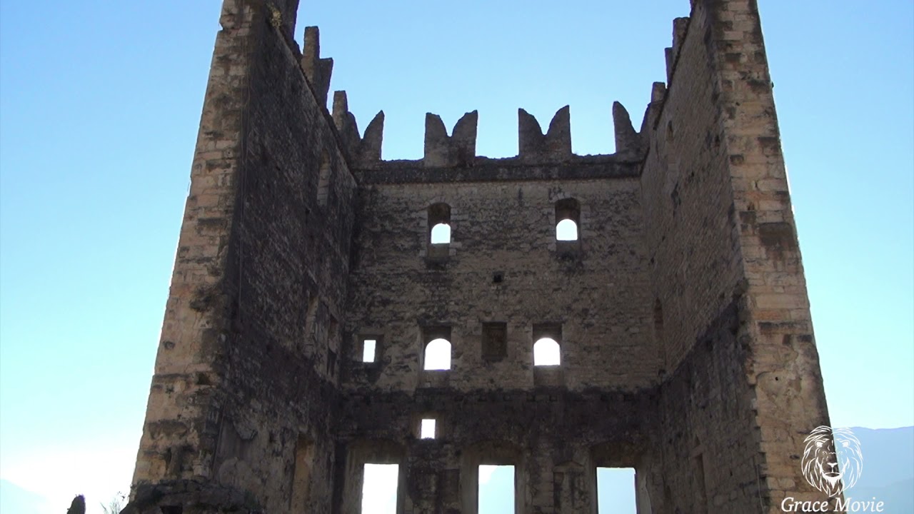 Trentino - Arco di Trento - visita al castello -HD