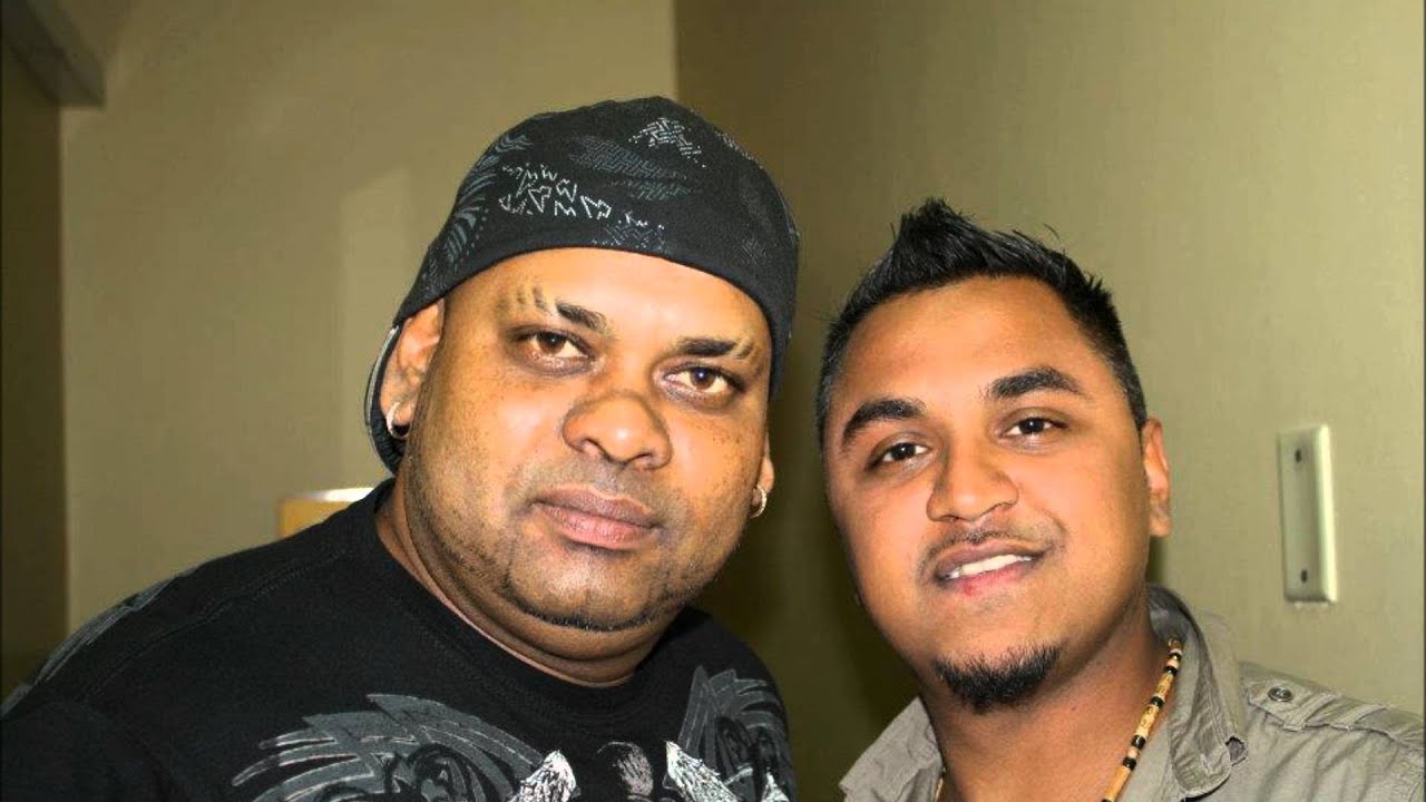 Junjezzy ft. Hunter - De Doggy [Produced by Big Rich] (2012)