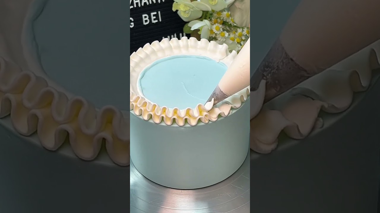 Make a Cake with Eye catching Blue Tone #cake #birthdaycake #weddingcake