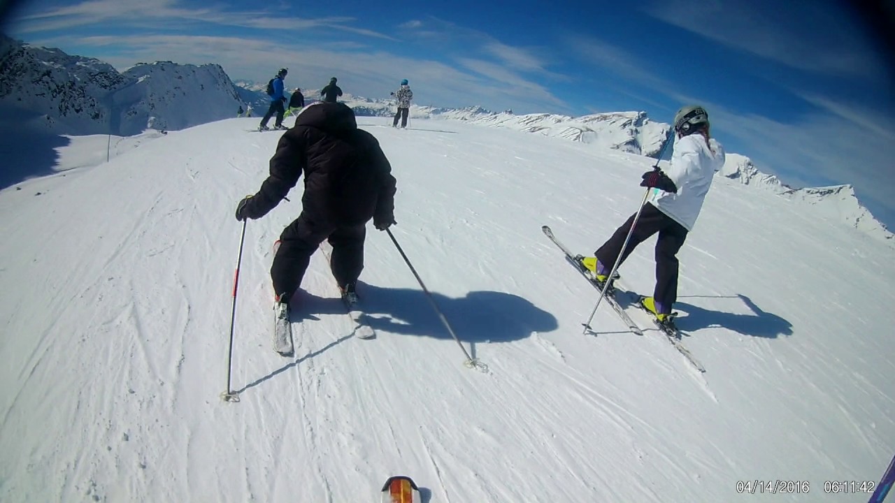 Skiing from La Thuile to La Rosiere
