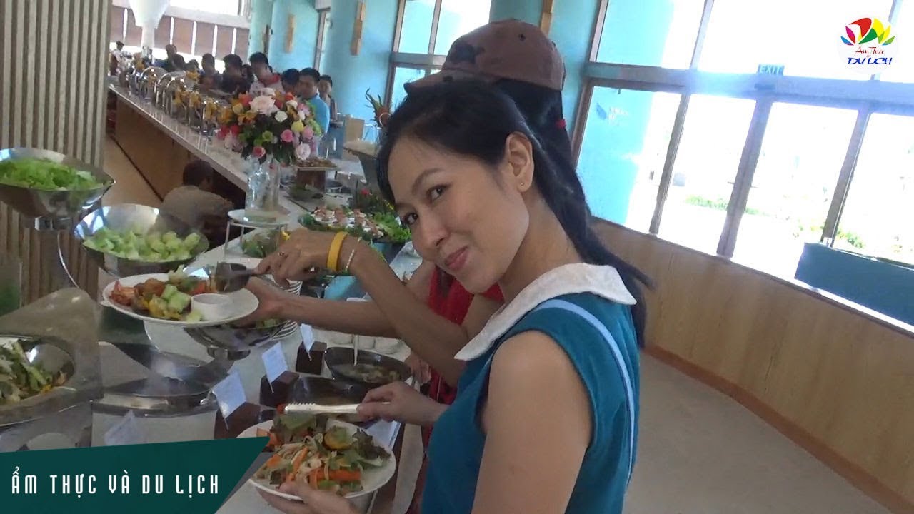 Kinh nghiệm ăn buffet đúng cách tại các nhà hàng sang trọng