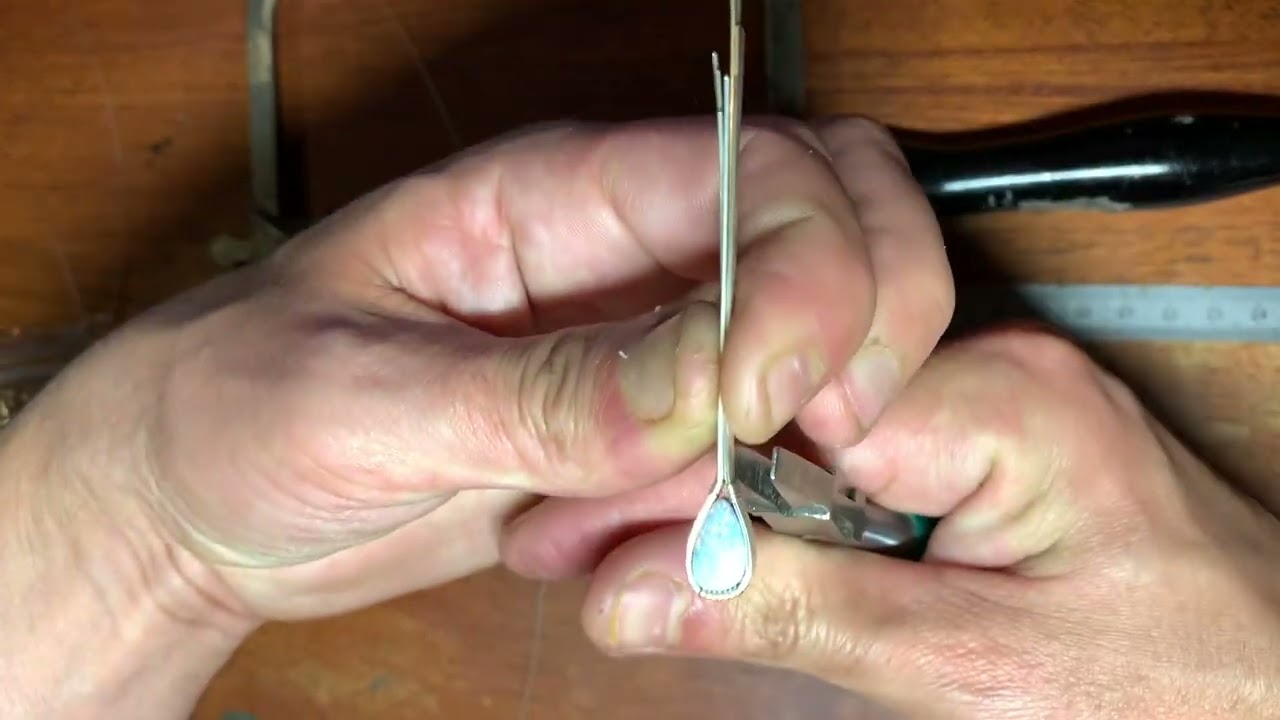 Tutoriel - Wire Wrapping  - technique du fil enroulé pendentif avec une opale - #wirewrap #opale
