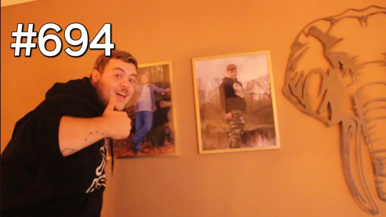 ONZE FOTO'S AAN DE MUUR VLOG 694