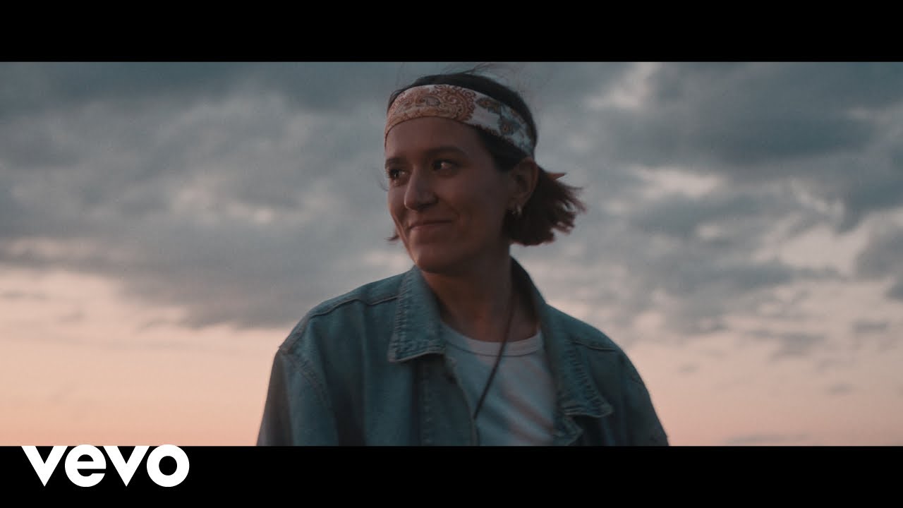 Sarah Vanderzon - Are You With Me? (Visualizer)
