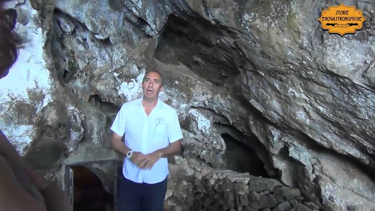 La Grotta del Genovese a Levanzo