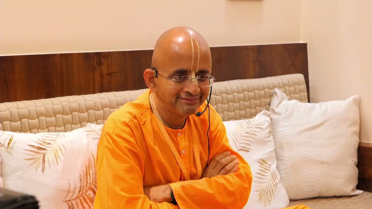 When does Krishna reveal or put a veil_Radheshyam das