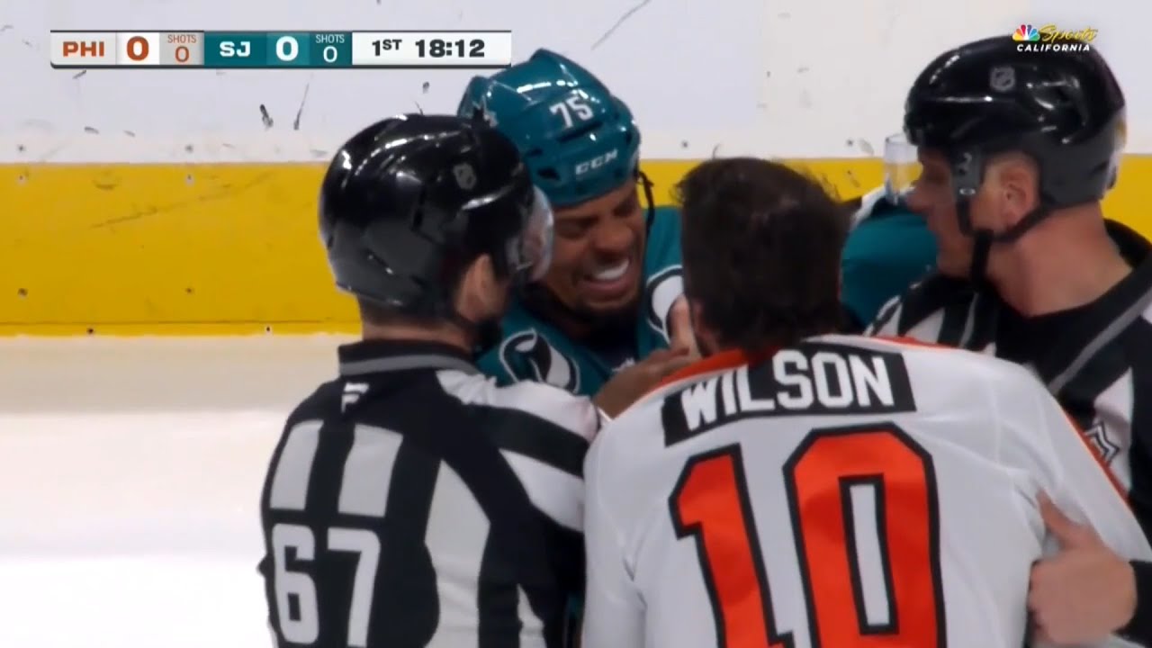 Ryan Reaves se disloque un doigt dans une bagarre