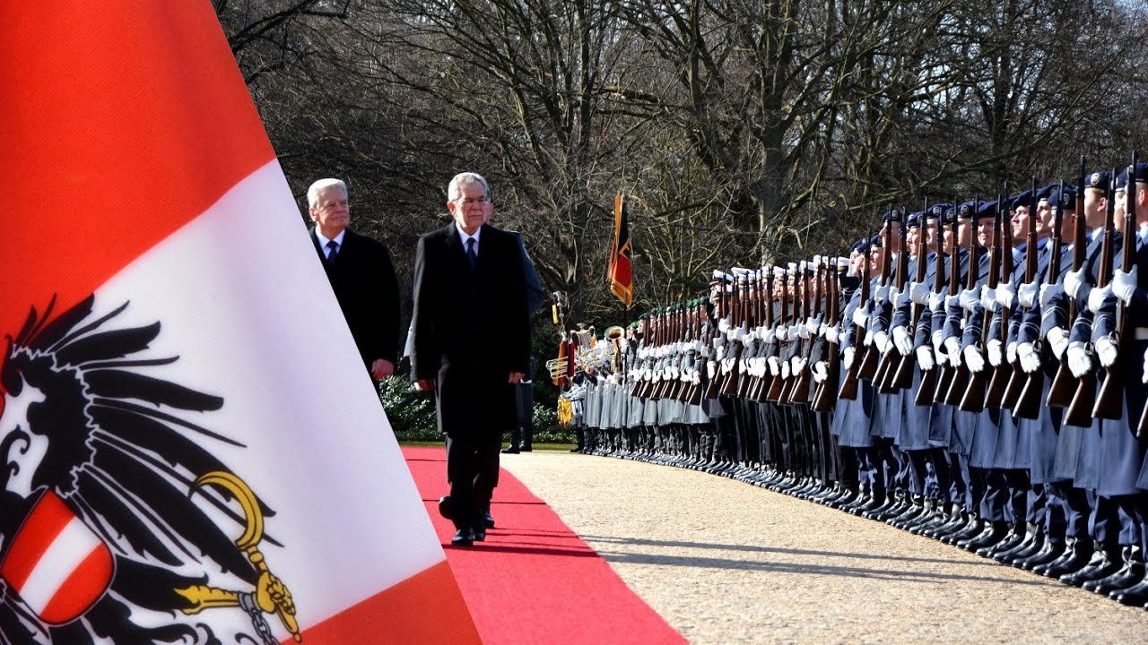 Ehrenbataillon - &Ouml;sterreichs Pr&auml;sident - Milit&auml;rische Ehren