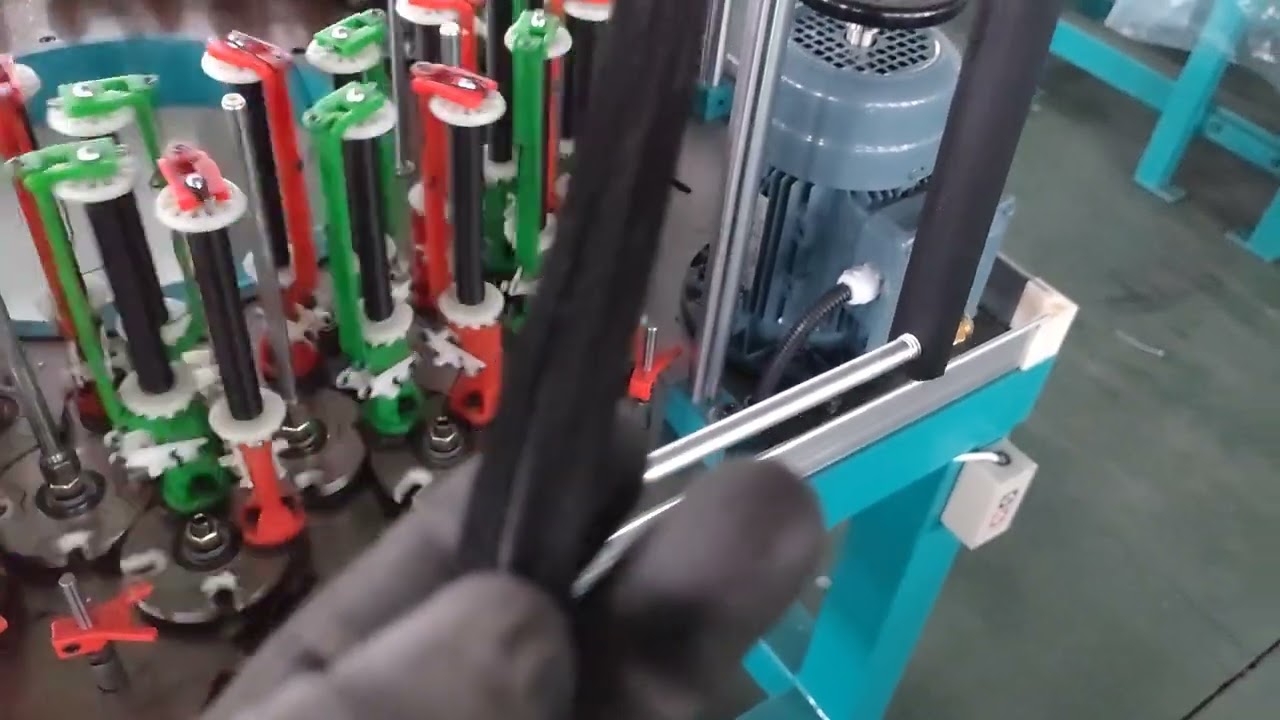 Fancy lace braiding machine