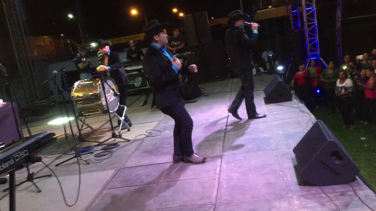 Mi vecinita - Majestad de la sierra (En vivo) 2016