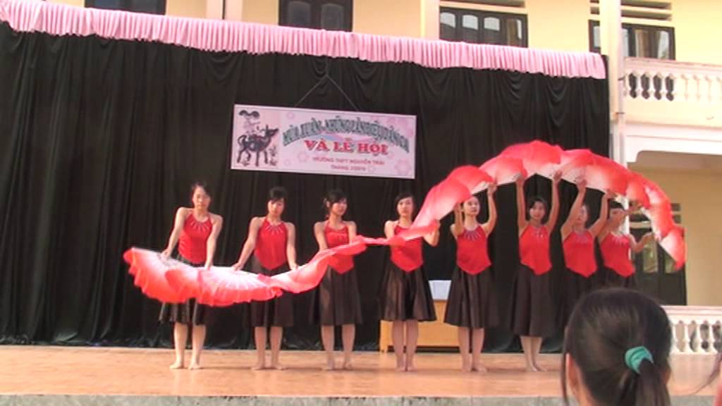 12A10 THPT Nguyen Trai - HP (2009-2012).[10C10 - Cây Đa Quán Dốc]
