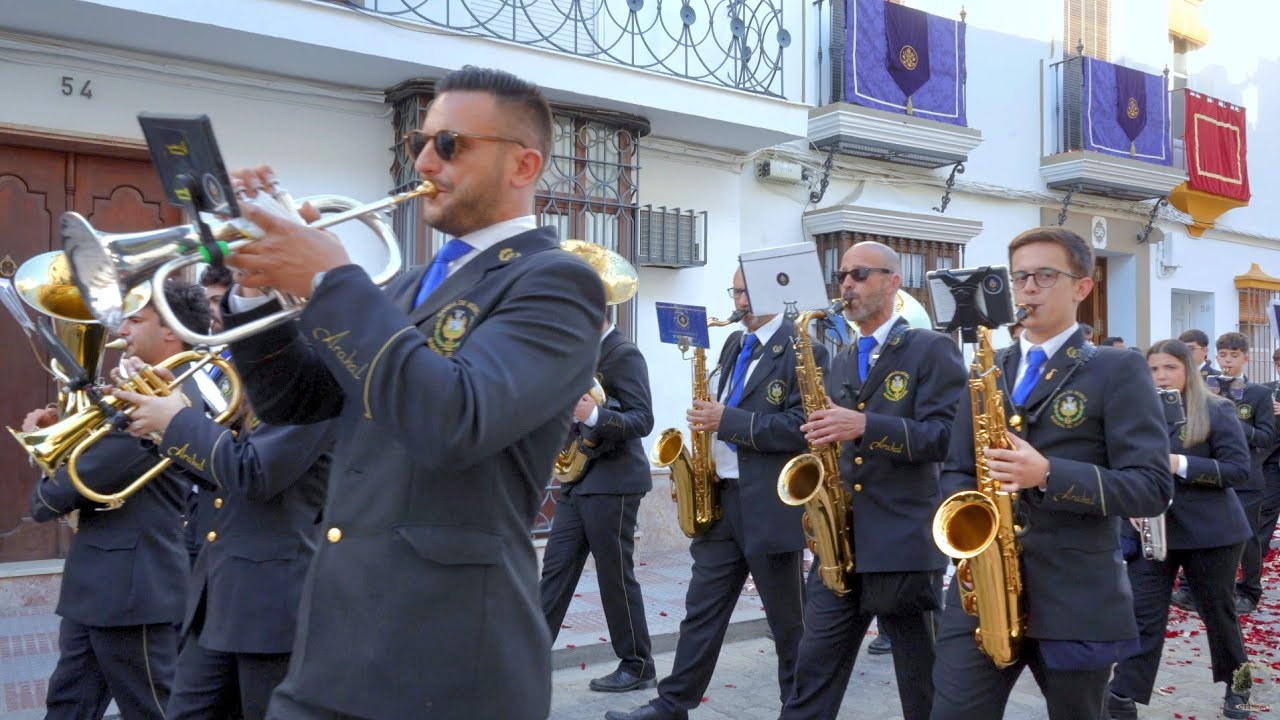 BM MUNICIPAL DE ARAHAL - NAZARENA CORONADA Y CORONACIÓN DE LA PAZ Y ESPERANZA
