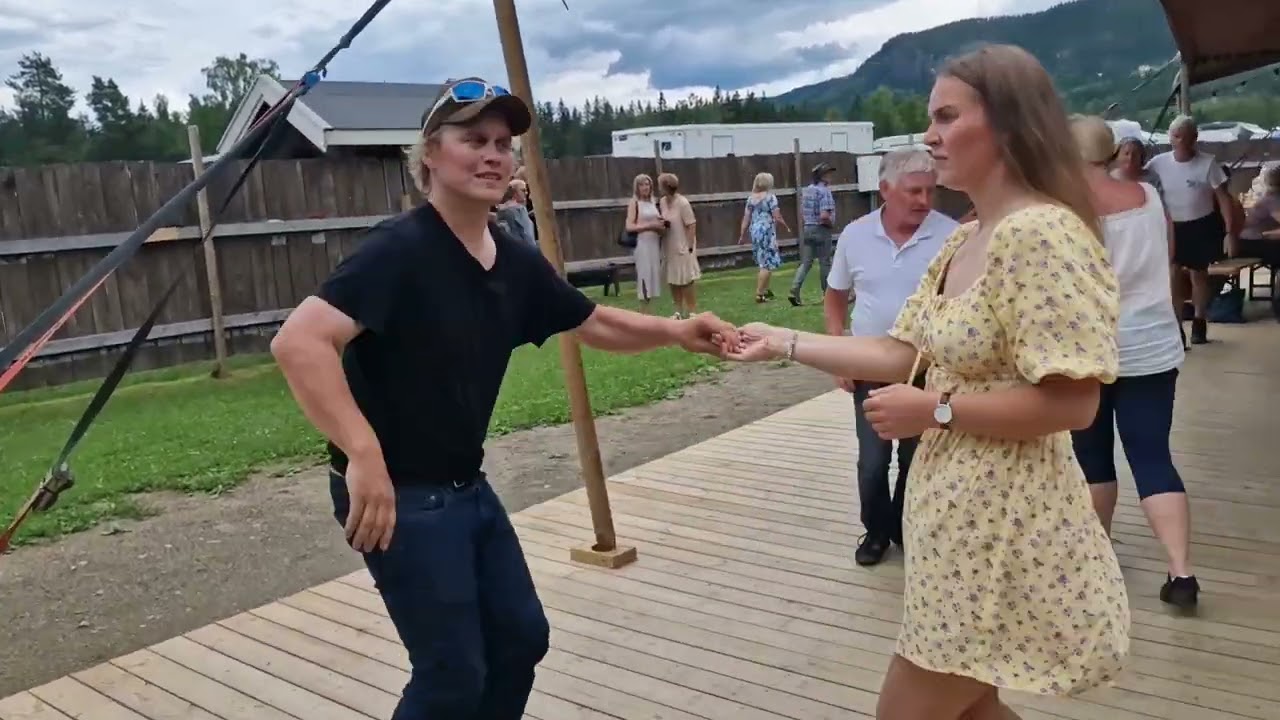 Puster ut og puster inn med Mr.Ray og Odd Arne Sørensen på Dokka Camping 01.07.23 Dansnytt