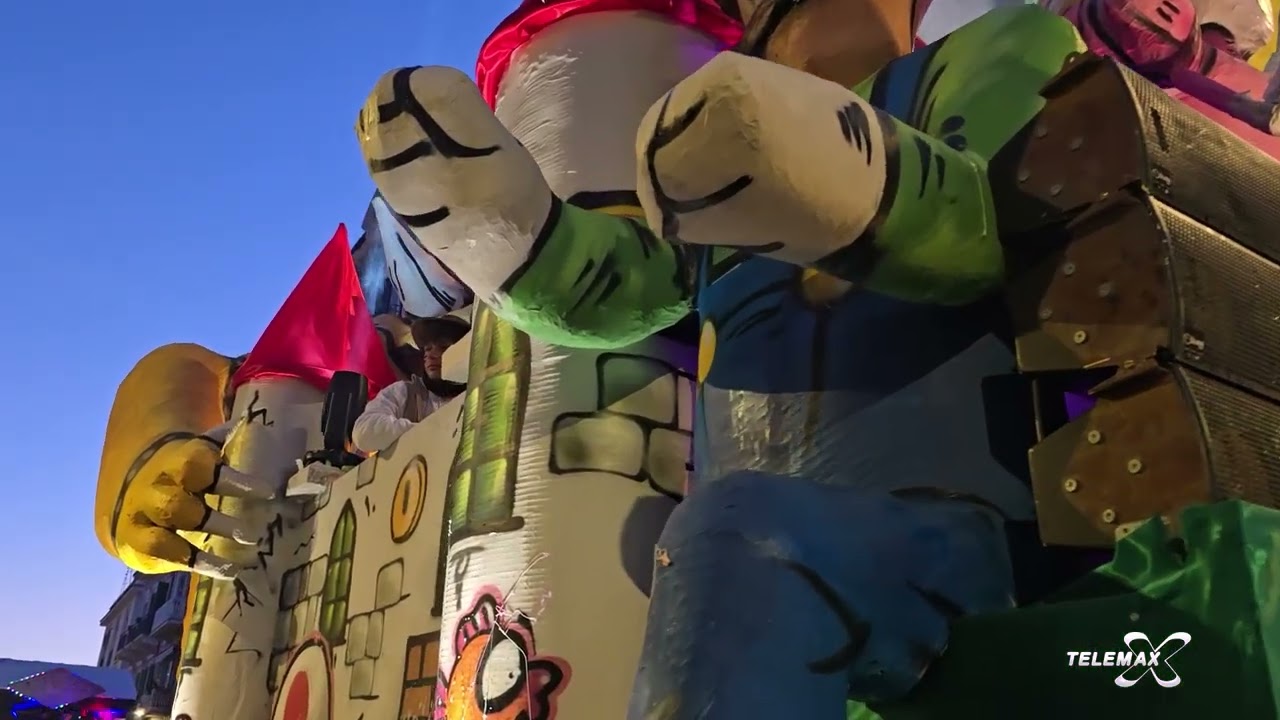 Ortona: coriandoli e premi nella sfilata conclusiva del Carnevale 2026