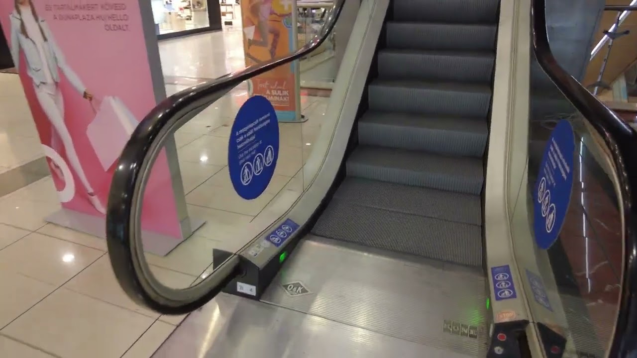 3x KONE escalators at Duna Plaza shopping mall - Budapest [4K HDR]