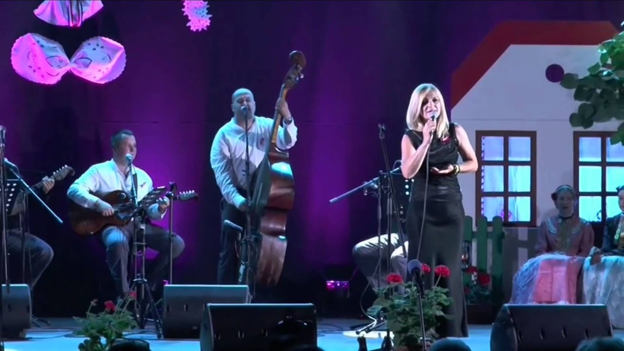 Najslađe je kad se ljubi tajno.  Marta Nikolin i Tamburaški sastav Izvor