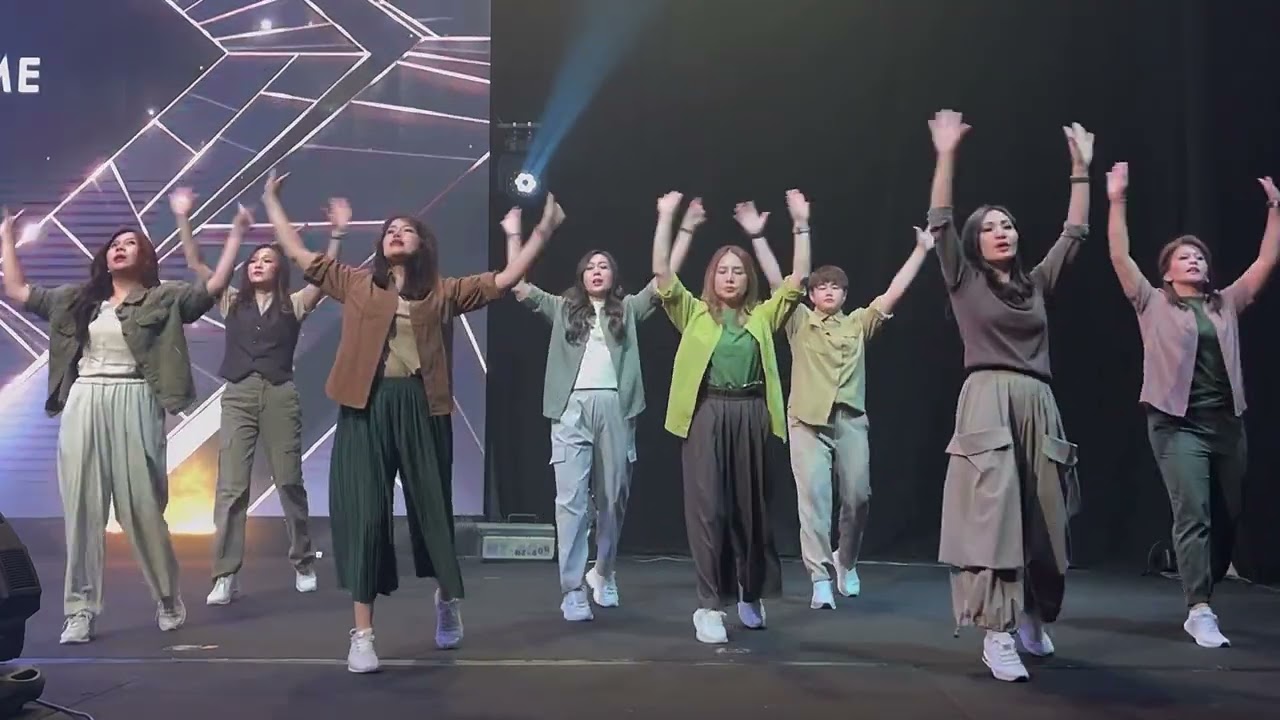 Build my life #lagurohani #christianmusic #sundayservice #dance #kristen #praise #worship 