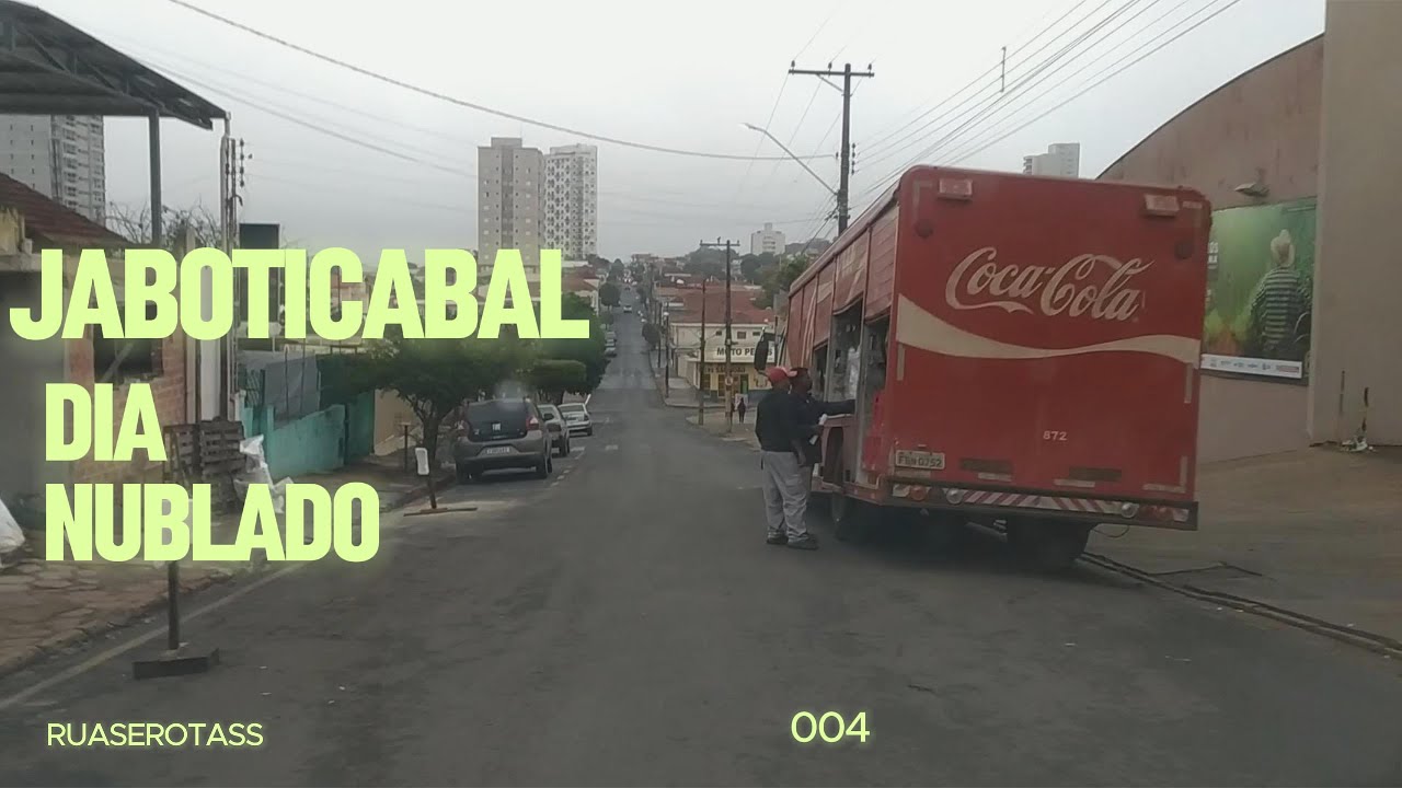 PASSEIO DE CARRO EM DIA NUBLADO