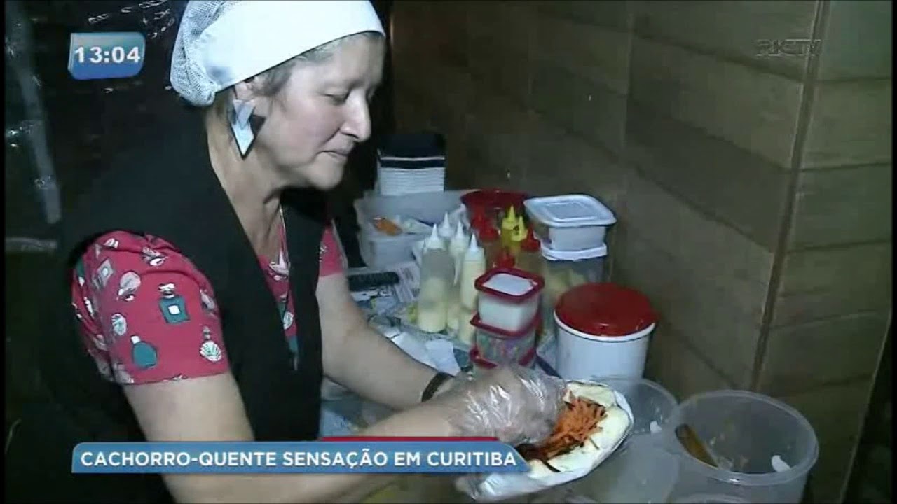 Cachorro-quente caprichado é sensação no Bairro Água Verde