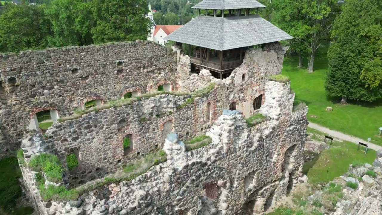 Rauna Castle
