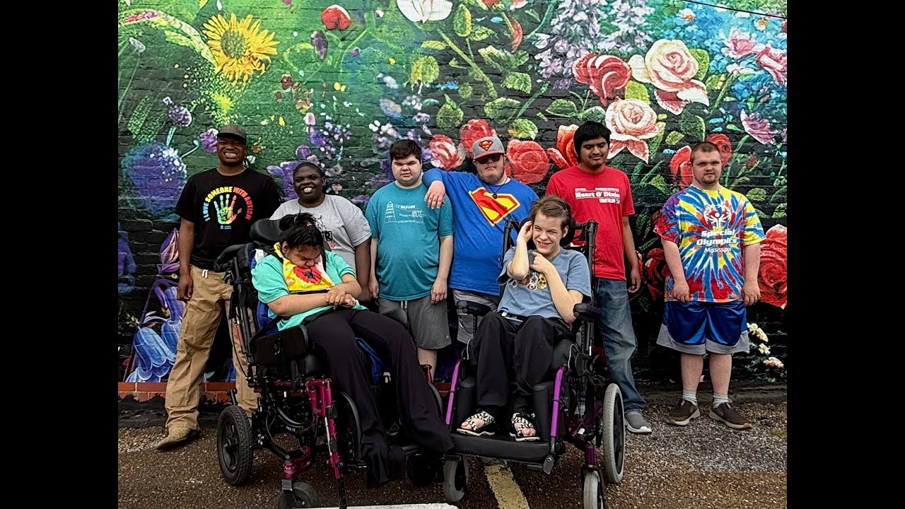 A Walk Down Mural Lane: Exploring Philadelphia, MS with The Refuge Friends