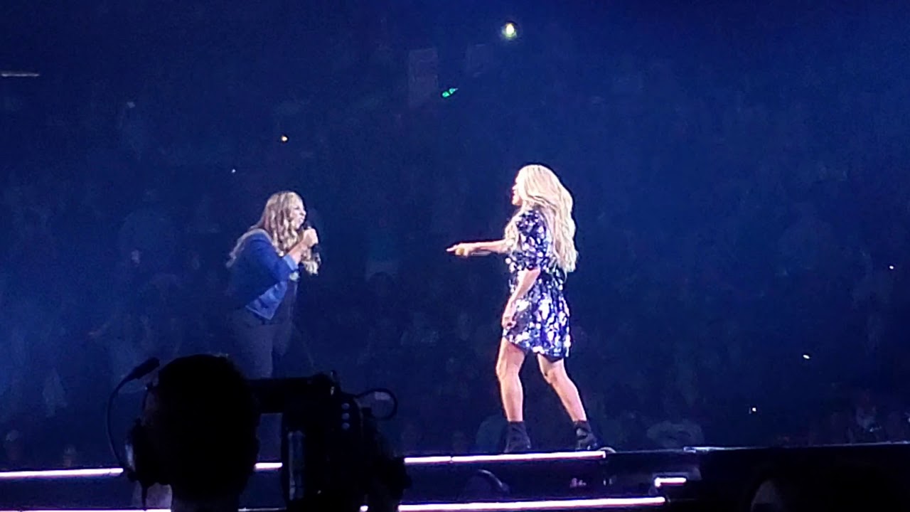 Carrie Underwood performs 