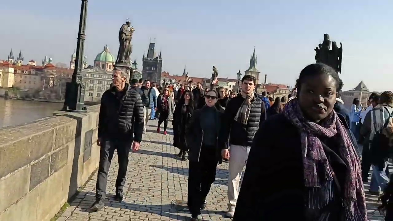 922. 28 2 2026. Praha1. Вид на Влтаву з Карлового мосту.