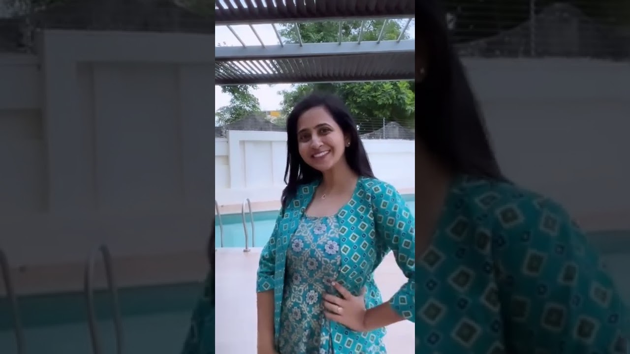 Lasya Manjunath Sizzling Gorgeous in her Attire with Stunning Walk New Video