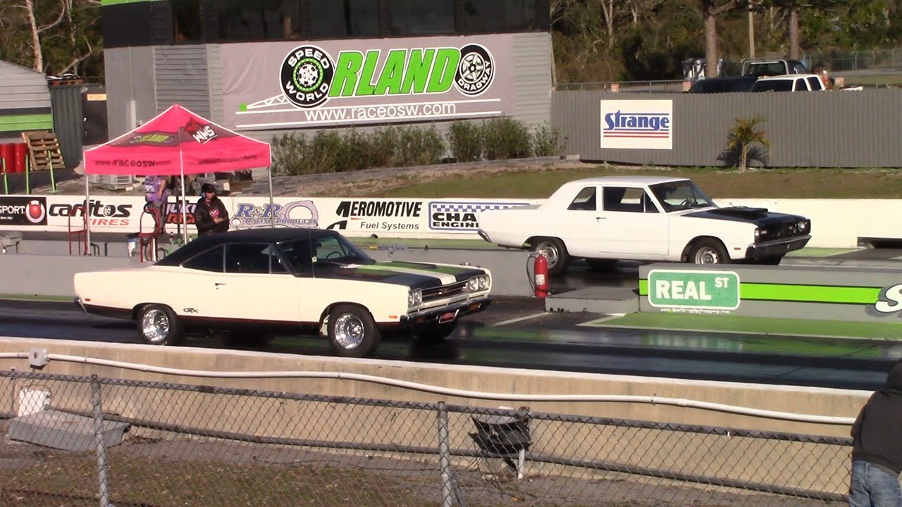 Plymouth GTX Drag Racing - Classic Mopars in the 1/4 Mile!