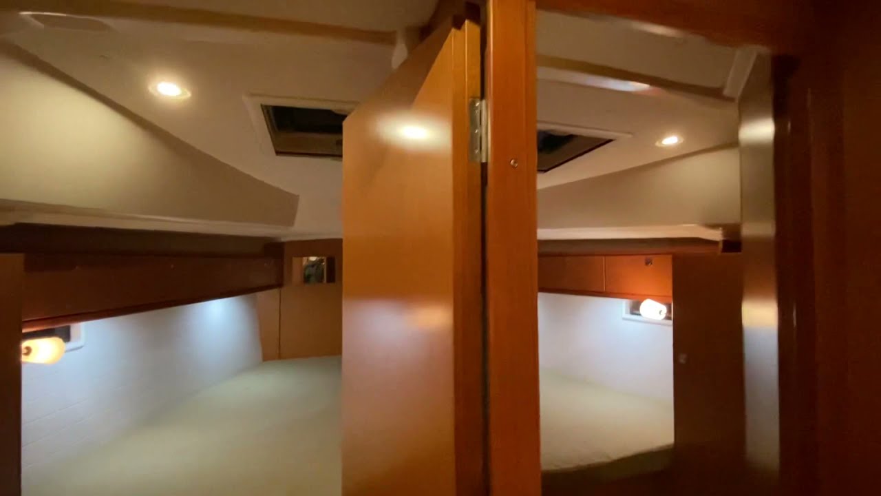 Bavaria 46 cruiser 2016 versione 4 o 3 cabine ( paratia amovibile ) e 3 wc con box doccia