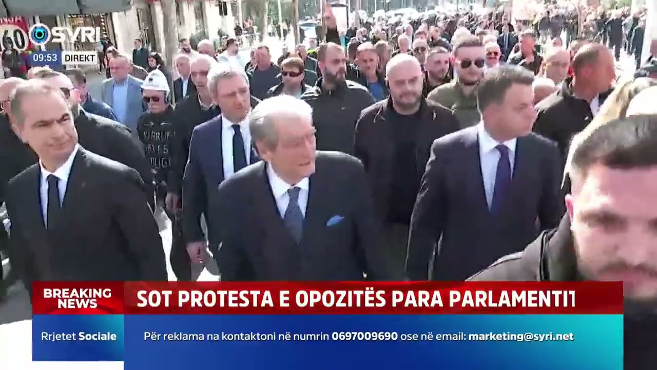 Protesta e PD-së, Berisha dhe deputetët PD nisen drejt Kuvendit, raporton gazetari