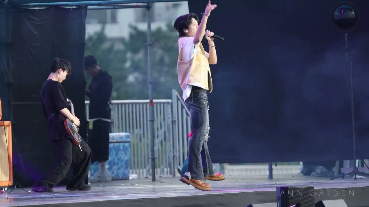 250807 엠카운트다운 in 보령  -  [Only 직진] Nam Woohyun #남우현 직캠