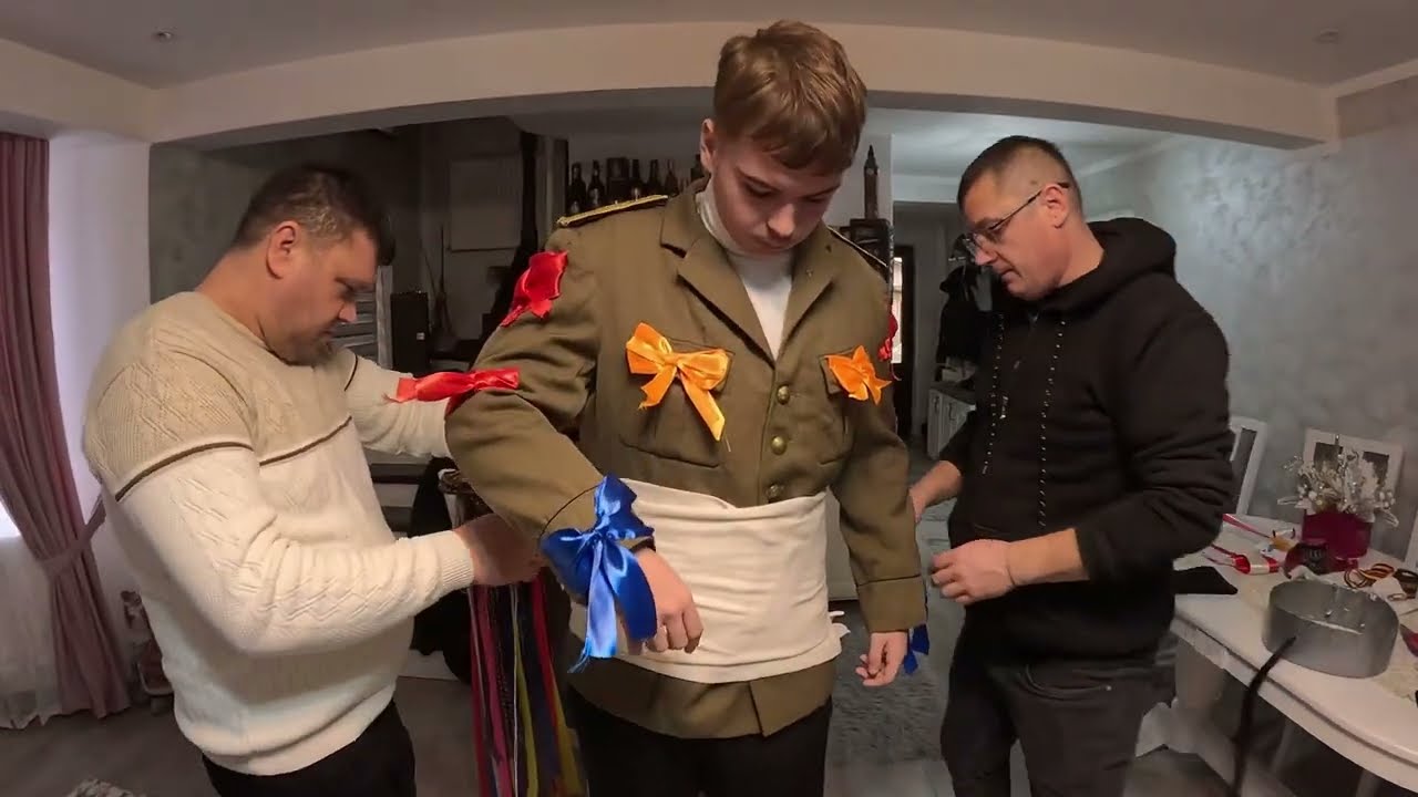 Traditii si Obiceiuri de Anul Nou la Banesti, imbracarea costumului de caiuti, 31 Decembrie  2025