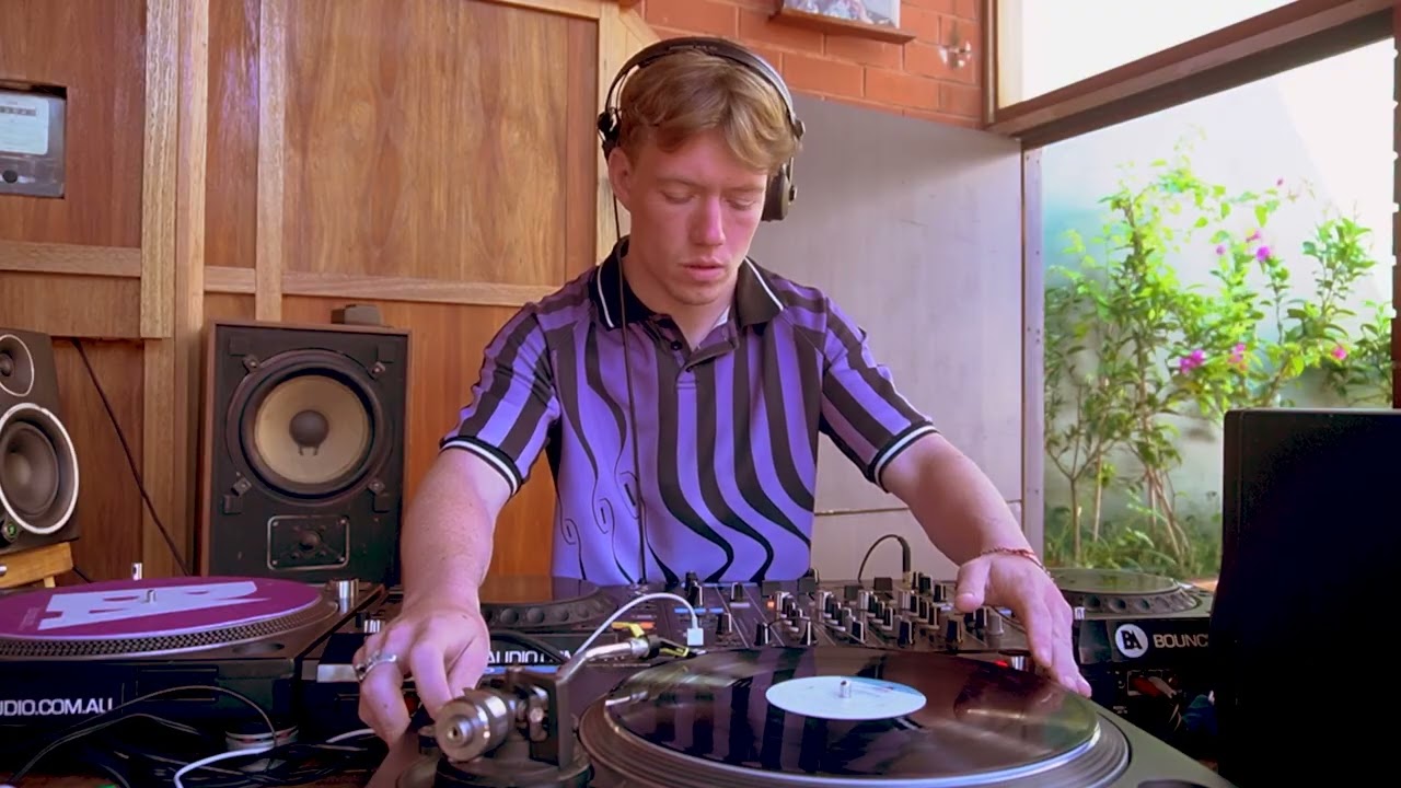 DJT | Underground House Music In A Cafe | Espresso Sessions Ep34